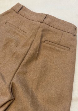 画像2: 【Wool-touch Pintuck Wide Slacks】ウールタッチ ピンタック ワイドスラックス(brown)