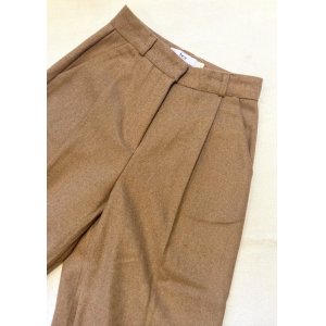 画像: 【Wool-touch Pintuck Wide Slacks】ウールタッチ ピンタック ワイドスラックス(brown)