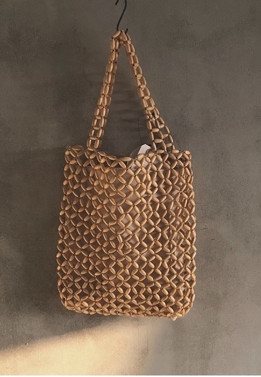 画像: 【polka polka】wood beads tote bag 商品アップ完了です。