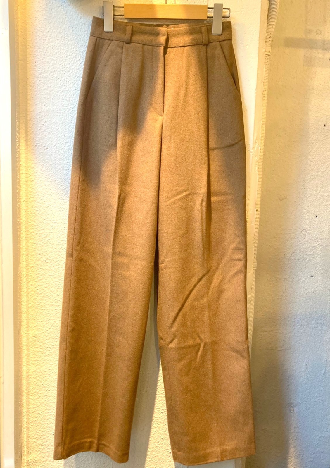 画像: 【Wool-touch Pintuck Wide Slacks】ウールタッチ ピンタック ワイドスラックス(brown)